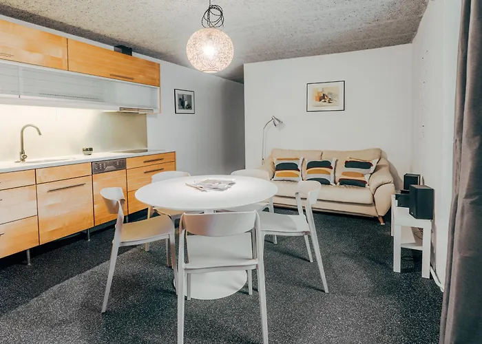 Apartment Mighty Squirrel