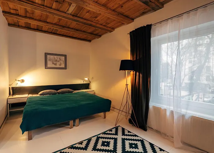 Mighty Squirrel Apartment